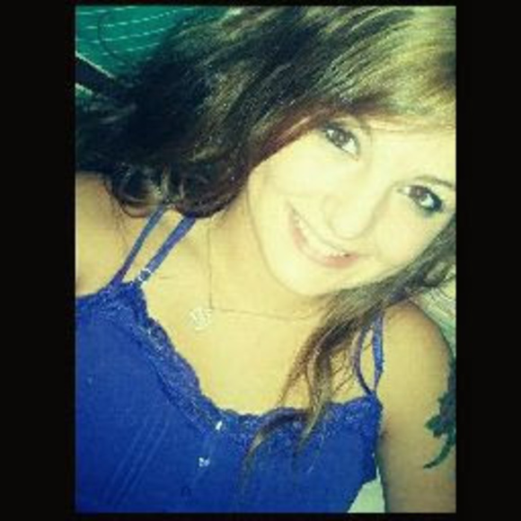 Meet your Posher, Kristine - Picture 1 of 1